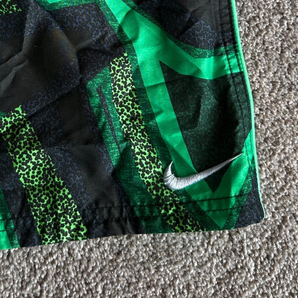 NWOT Nike Youth X-Large Green, Black & Gray Swim Trunks - Picture 2 of 5